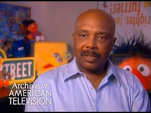 Roscoe Orman discusses Susan and Gordon's relationship on "Sesame Street" - EMMYTVLEGENDS.ORG