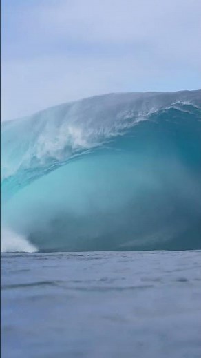 🔴(NOT A.I.) HEAVY SLAB at Teahupo'o