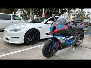 2023 BMW M1000RR Competition vs Tesla Model S Plaid