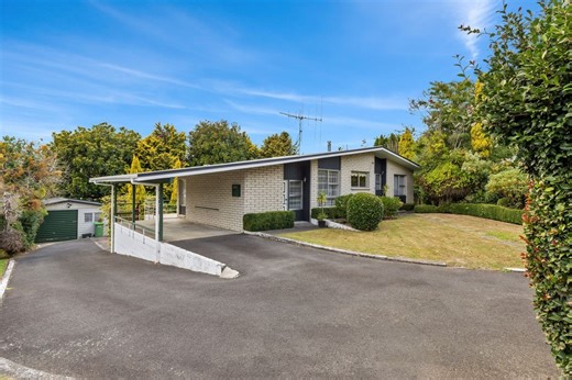 13 reactions | The owners have been here almost 40 years, but it's absolutely time for them to move on which presents an opportunity for another family to take advantage of this wonderful opportunity. In a quiet residential cul-de-sac with the Pohutukawa shops just a stroll away, this neatly presented property is most definitely an opportunity for those looking for a start on the real estate ladder, an investment or a bit of a project. | Property Brokers | Facebook