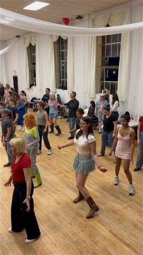 A BAR SONG Line Dance #bootscootin #linedance