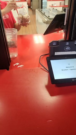 Nothing beats a banana split after dinner in the summer! #bananasplit #summer #americansummer #summernights #brustersrealicecream