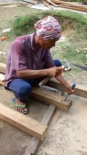 Follow my dairy article https://www.dididairy.info/news/female-black-hawk-pilot-excelled-in-everything/ #reelsvideoシ #reelsviralfb #reelsfypシ #reels2024 #reelschallenge #creahttps #FanRepair #creative #solutions | Squirrel Fiko