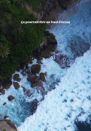 C’est tellement beau 🌊🐬🐚✨ Les images au drone j’aime tellement 🤩 #sea #drone #droneview #dronevideo