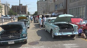 Classic car enthusiasts gear up for 71st annual parade in Hamilton