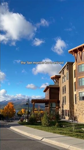 Someone get us apple cider STAT. 🍂 📍Homewood Suites by Hilton Dillon