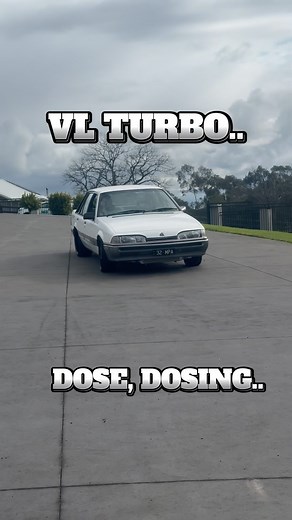 VL Berlina Turbo.. What they do best.. Dose, dosing…😮‍💨 #vlcommodore#vlturbo#holdencommodore#vkcommodore#holden#streetmachine#streetcar#hsv#turbo#boost#tuffcars#fastcars#simmons#tubbed#nissan | Aaron Mantini