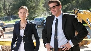 Bones: Season 1 Episode 18 The Man with the Bone