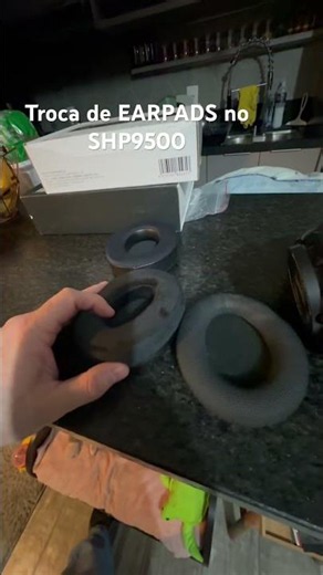 Replacing the EARPADS on the SHP9500