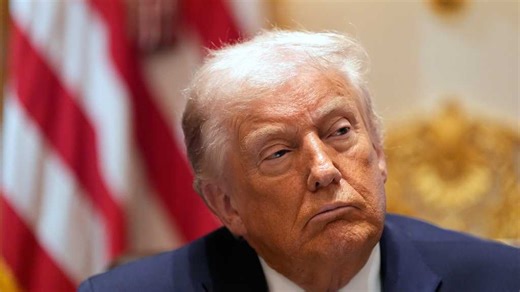 Trump addresses economy amid slumping consumer confidence