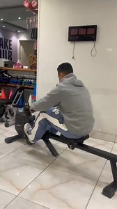 الجهاز المثالى للتخسيس وشد الجسم Rowing Machin من ماتريكس مقاومه مغناطسية متعددة 14 درجه لتحقيق اقصى فائدة من الاستخدام مناسب فى الاستخدام للمبتدئين والمحترفين يعمل على شد عضلات البطن والايدي والارجل والارداف وقت استعمال مفتوح حموله اقصى وزن 150 كيلو متتاخرش علشان العرض ممكن كميته تخلص متاح الاستلام فى المنزل والشحن لكل المحافظات ضمان وخدمة ما بعد البيع متاح تقسيط من خلال شركات امان / فاليو / سهولة / فرصة / وسيلة وكمان ممكن تتابعنا لكل جديد على قنواتنا قناتنا على واتس اب https://whatsapp.com/cha