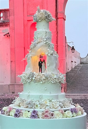Unique Wedding Cakes that Wow Your Guests