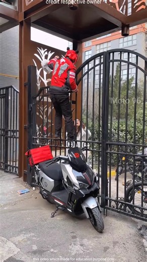 Stylish Entry Gone Wrong? 😡🥵👿 #shortvideo #funny #viralvideo #viral #r15 🤬🛣️😠