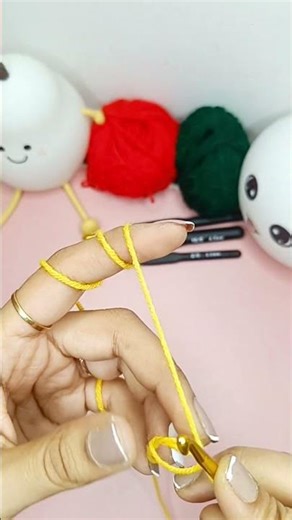 Half Double Crochet Round. step 3 of the sunflower coaster making