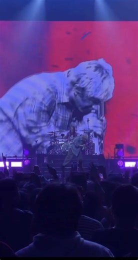 #ワンオク #ワンオクロック manilaconcerts Manila Concert Scene manilaconcerts ONE OK ROCK performing