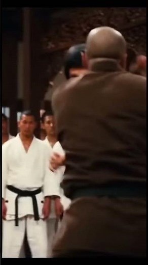 Bruce Lee delivers a powerful knockout