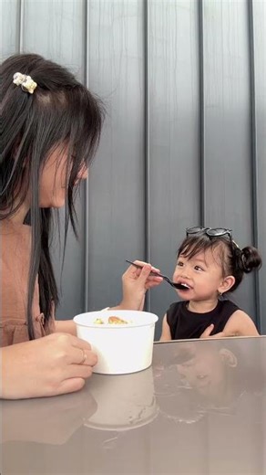 Feed me some food #tomikeke