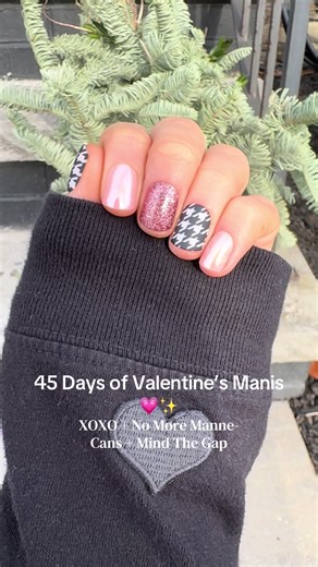 Hello Love press on nails are the highest quality, longest lasting, strongest, most durable press on nails that you’re going to find! They last up to two weeks and are designed to fit average, petite and wide nail beds, all at an affordable price! Our press on nails come in a variety of finishes, colors and lengths. If you’re a first time shopper, make sure that you pick up our nail dehydrator nail stickers bundle to use with the glue to get a no pop offs, no damage, 2 week wear. Included in eve