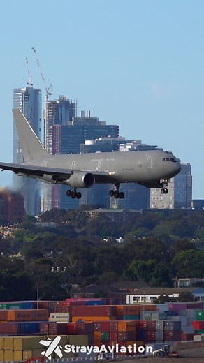 ✈️ Italy Air Force KC-767 arriving at Sydney Airport 🇦🇺 | StrayaAviation