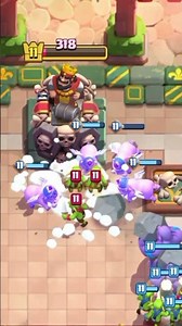 🛸 Alien glitch? 🪐#gaming #clashroyale #sohrts #evolution #meme