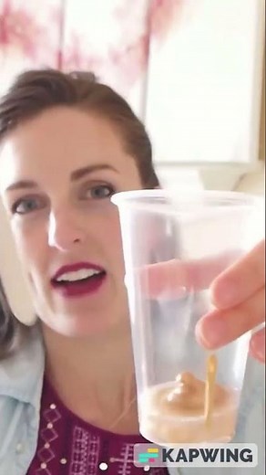 🎨ACRYLIC POURING FOR BEGINNERS: how to mix paints, easiest paint recipe #short