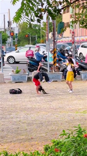 950 reactions · 18 shares | How fun! Catching two little Chinese schoolkids in a hip-hop dance-off on their way home after class. #YOUTH #hiphop #afterschool #dance #battle #streetdance #joy Credit to xinhuashe on Douyin. | HustleBustle_China | Facebook