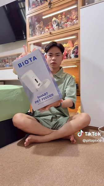 DIY kamar baru buat Ikram 🤭 dan kasih smart pet fedder biar makannya selalu terjaga @Biota.smarthome #BIOTASmartHome #BIOTAPetLife #smarthome #petfeeder
