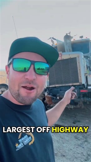 epkashyamensah on Instagram: "KENWORTH'S LARGE TRUCK! 🇺🇸🤔 #caterpillar #constructionequipment #old #tractor #willitrun #restoration #making #enjon #carts #vjral #xtvator #engine"