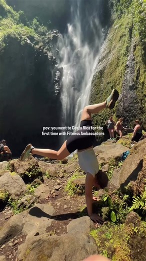 If a real reset has been on your vision board… this is it ✨ We’re heading to Costa Rica for a girls-only, all-inclusive retreat rooted in movement, connection, and slowing all the way down and you’re invited. Think: mountaintop mornings, daily yoga pilates, nature-filled adventures, slow coffee by the pool, and space to actually unplug. We’ll be staying at @Finca360, a stunning mountaintop lodge with a yoga studio, pool, private trails, and 360° views of the national park volcano. All meals, win