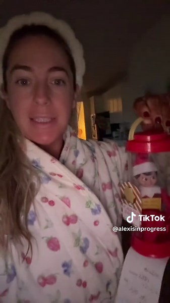 Listen I don’t want to hear anything about my messed up tan hands I hadn’t showered it off yet 🤣🫣🫠 #vlogmas