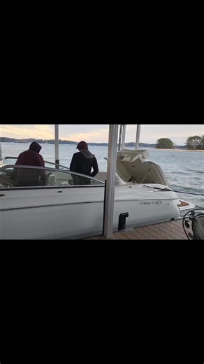 We don't always make house calls but when we do, it'll be one of the coldest & windiest days yet! Always for great customers & awesome boats! Gorgeous sky! | Merlin Marine