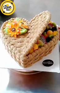 331K views · 10K reactions | How To Decorate Heart Cake | Sweetie Cake | Facebook