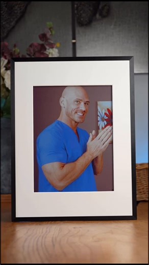 Gadget Badger on Instagram: "Ok this might actually be MAGIC… 🤯 This is the Bloomin8 E-ink canvas and it is a MUST HAVE for your home 😍 #tech #home #Bloomin& #eink #photoframe"