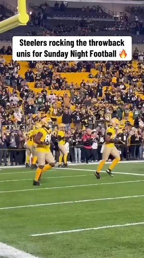 Steelers rocking the 1930s-era uniforms vs. the Packers 👀 #nfl #football #nflfootball #steelers | MyMixtape