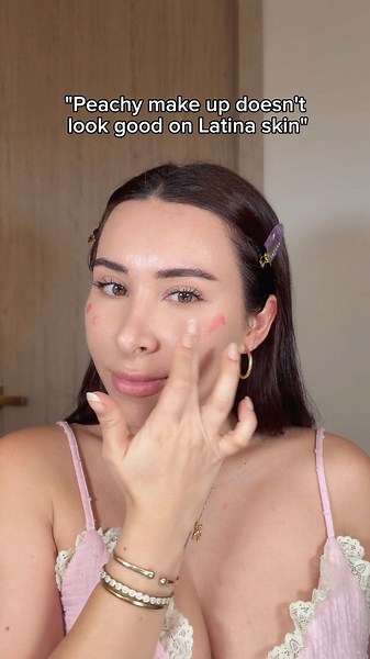 Peachy tones look so good on Latina skin
