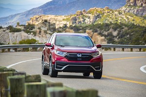 Tested: 2020 Honda CR-V Hybrid Can't Match the Toyota RAV4 Hybrid's Fuel Economy
