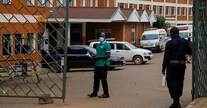 Ebola : contagiosité élevée, absence de vaccin, zone difficile d’accès... Pourquoi l’OMS déclenche une alerte sanitaire en RDC