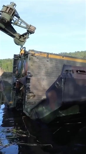 US Army’s Self-Deploying Pontoon Bridge Is Insane😱😤 #military #youtubeshorts #shorts