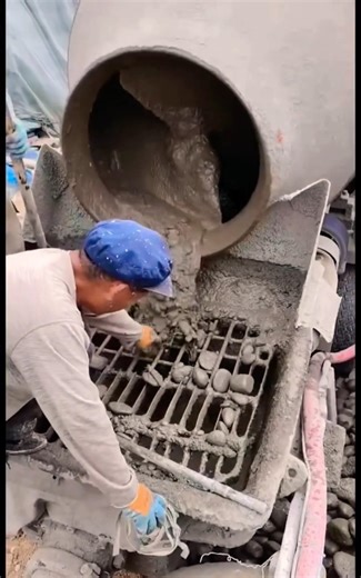 Floor casting