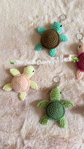 She’s small, she’s handmade, and she’s adorable 🐢💚 Grab your crochet turtle keychain now on Etsy! Pattern by Avocado Handmade on YouTube #CrochetLove #HandmadeCuties #CrochetAesthetic #TurtleKeychain #SoftVibesOnly #EtsyShopFinds #HandmadeCharm #CozyAccessories #CrochetVibes #SlowMade #MiniKeychain #EtsyLove #WhimsicalStyle #CuteAndCozy #NatureInspired #CottagecoreVibes #TurtleTok