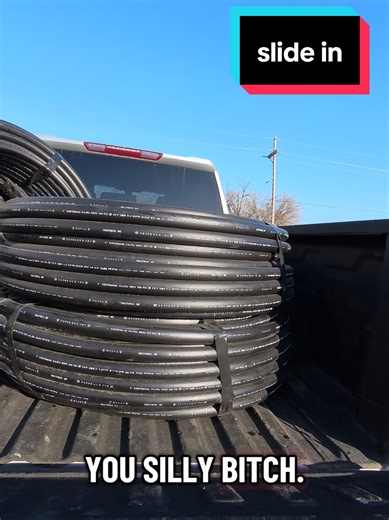 loading pipe in the truck #fyp