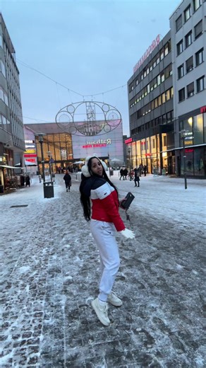 🤍Crys tw🤍 (@crys.tw)’s videos with sunet original - Daniel - VACANȚE INSPIRATE 🏝️