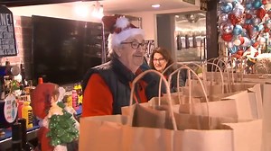 Canton restaurant gives back to community during Christmas event