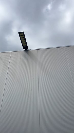 💡Prozhektor me Panel Diellor 💡 Dhuroini ambienteve tuaja ndriçimin që ato meritojnë me prozhektorët tanë rrezatues! ➡️ Prozhektor me Panel Diellor (650W) 👉Kodi:23139 🏷️Çmimi: 6500 Lekë. ➡️ Prozhektor me Panel Diellor (900W) 👉Kodi: 91054 🏷️Çmimi: 7000 Lekë. 🔥 Porosit tani dhe ndriçoni ambientet tuaja! 📩 Na kontaktoni për çdo pyetje në DM . 📞 355 69 331 0003 #buzistore #buzi #buzial #buzistoreal #buzielectric #LED #prozhektor #paneldiellor #drite #prozhektormepaneldiellor #pajisje #set #e