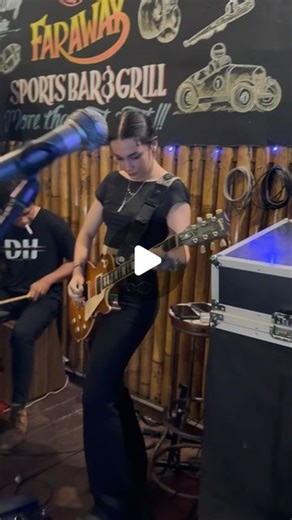 𝑱𝒐𝒆𝒚 𝑷𝒆𝒏𝒏𝒚 on Instagram: "Give Me One Reason Blues Solo improvisation // playing live with @deepnhigh_bandofficial what’s your favourite version of this song.. Tracy Chapman’s or Eric Clapton’s version #blues #bluesguitar #bluesrock #improvisation #solo #guitarsolo #guitar #guitarplayer #guitarist #guitarists #femaleguitarist #music #musician #musicians #musicianlife #femalemusician #explore #explorepage #explorepage✨ #explorepageready #viral #viralreels #trend #trending #trendingreels