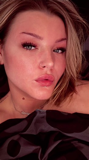 Fixing my crown little by little 👑 👑 💫💫💫 @VictoriaOverloadddAgency💫💫💫