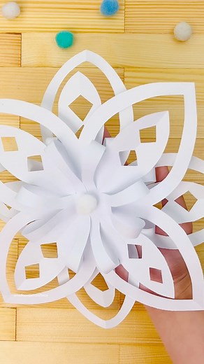 97K views · 1.1K reactions | Beautiful snowflake paper craft ❄️ #papercrafts #christmascrafts | hello, Wonderful | Facebook
