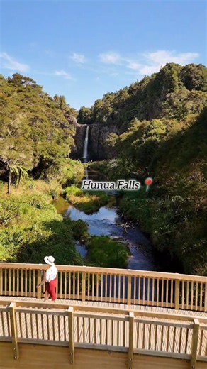 Danilo Lopes on Instagram: "Hunua Falls ✨ A powerful waterfall, lush native forest, and one of those moments where everything feels calm and right. Easy walk, fresh air, and pure New Zealand beauty — this place never disappoints. Would you come here for a peaceful reset? 💚 Save it, share it, and tell me who you’d bring with you 👇 #HunuaFalls #WaterfallVibes #NZWaterfalls #ExploreNZ #NatureFeels #ChasingWaterfalls #NZMoments #AucklandNature #TravelNZ #naturereel #cachoeira #novazelândia"