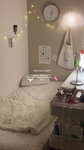 中学生女子のオシャレな部屋紹介