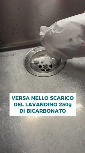 Ecco come sturare lo scarico del lavandino intasato